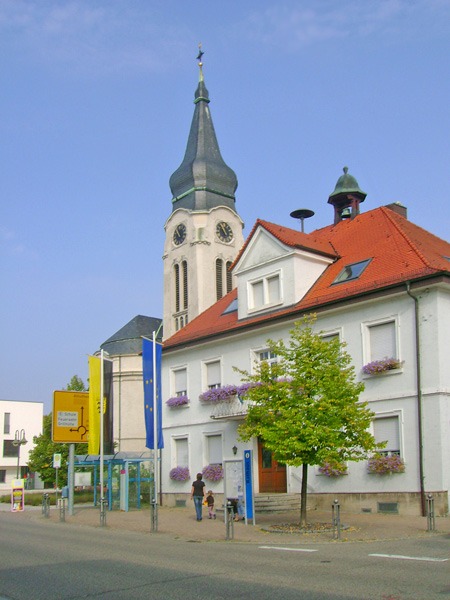 neulussheim_rathaus